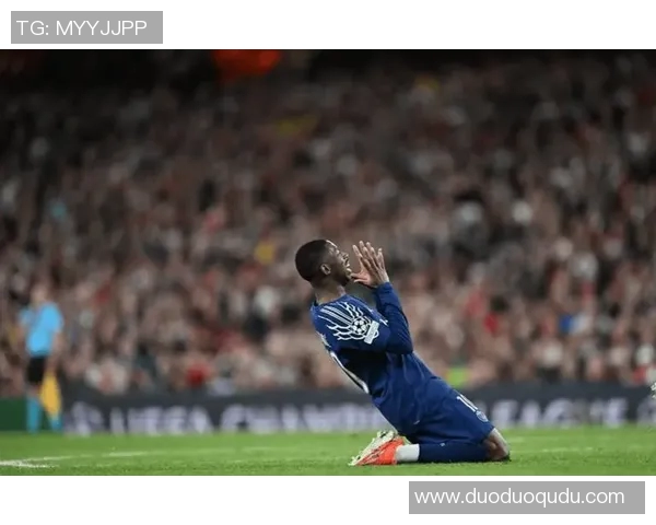 足球球星超燃：点燃激情与荣耀，跨越极限的传奇之路